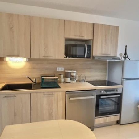 A 150M De La Plage - Coquet Appartement Pour 4 Personnes Vias Exterior foto