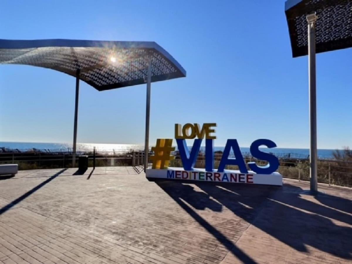 A 150M De La Plage - Coquet Appartement Pour 4 Personnes Vias Exterior foto