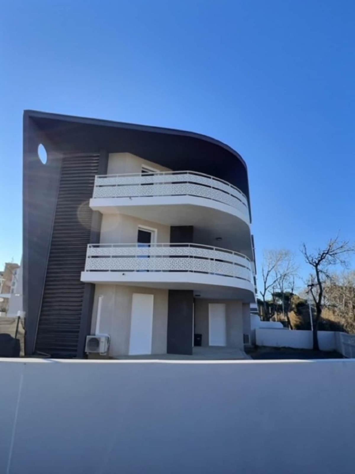 A 150M De La Plage - Coquet Appartement Pour 4 Personnes Vias Exterior foto